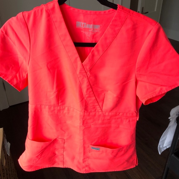 Grey’s Anatomy Neon Pink Scrub Top - SMALL - Picture 1 of 5